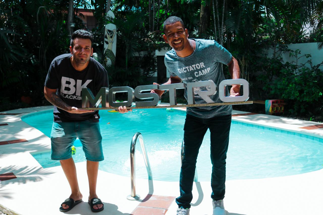 Los Mostros (adults Only)